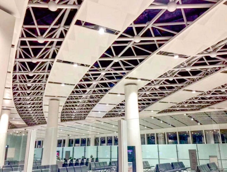 銅仁鳳凰國際機場